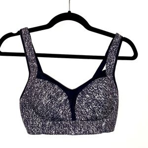 Lululemon Sports Bra 34D - Great Condition